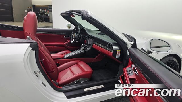 Porsche 911 Carrera GTS Cabriolet 991 2017 — фото 26