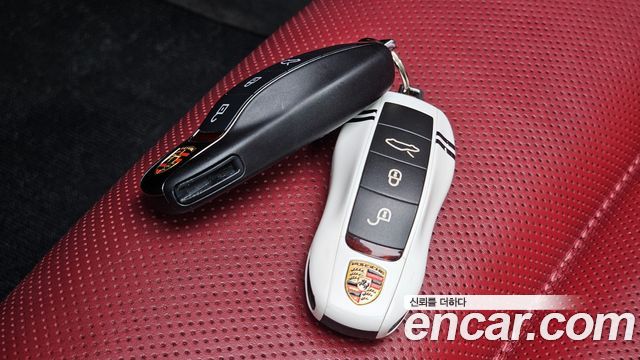 Porsche 911 Carrera GTS Cabriolet 991 2017 — фото 30