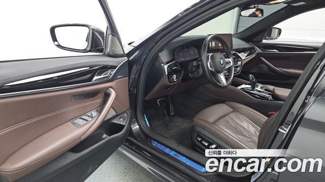 BMW 5 Series (G30) 530e M Sport 2021 — фото 10