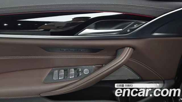 BMW 5 Series (G30) 530e M Sport 2021 — фото 31