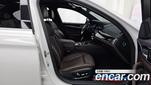 BMW 5 Series (G30) 530i M Sport Package Plus 2019 — фото 15