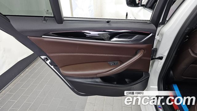 BMW 5 Series (G30) 530i M Sport Package Plus 2019 — фото 31