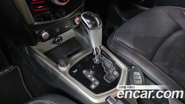 KG Mobility (SsangYong) Tivoli LX 2WD DLX 2015 — фото 9