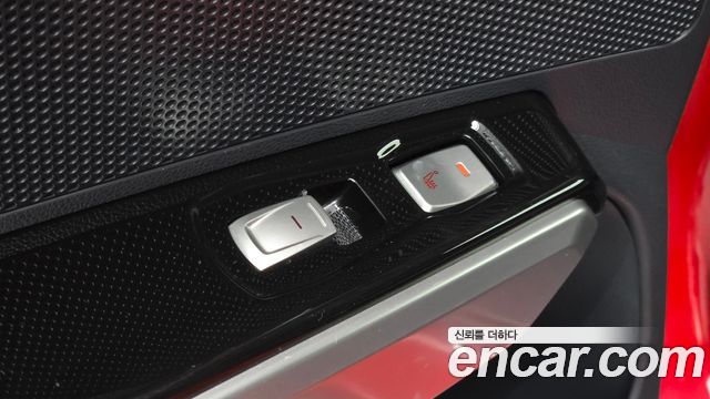 KG Mobility (SsangYong) Tivoli LX 2WD DLX 2015 — фото 19