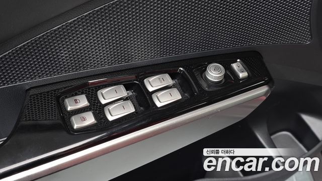KG Mobility (SsangYong) Tivoli LX 2WD DLX 2015 — фото 20