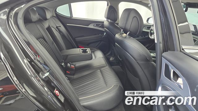 Genesis G70 2.0T Supreme 2018 — фото 15