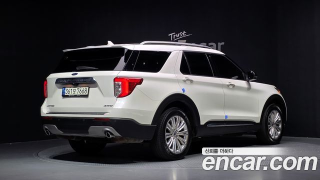 Ford Explorer (VI) 2.3 LimIted 4WD 2021 — фото 2