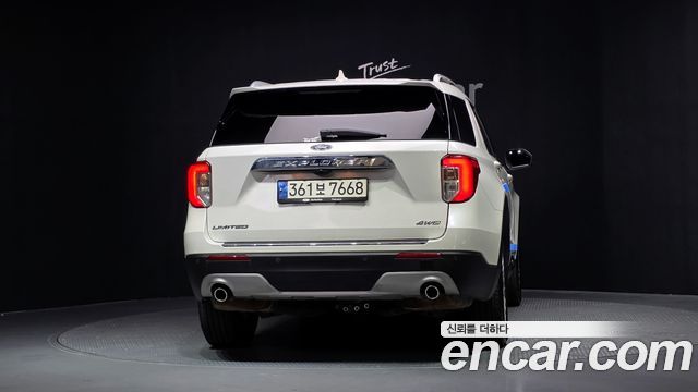 Ford Explorer (VI) 2.3 LimIted 4WD 2021 — фото 4
