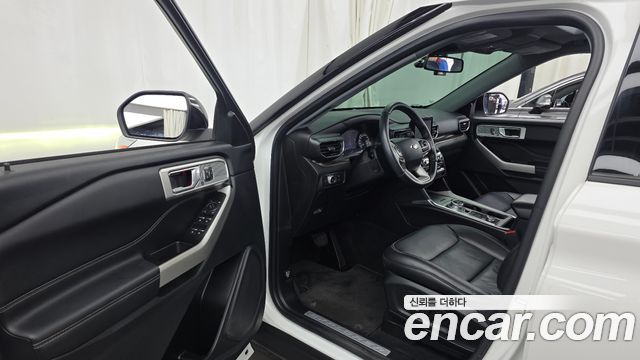 Ford Explorer (VI) 2.3 LimIted 4WD 2021 — фото 10