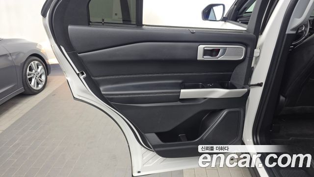 Ford Explorer (VI) 2.3 LimIted 4WD 2021 — фото 25