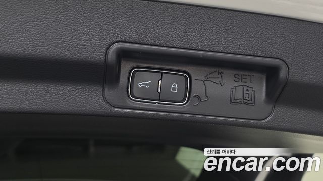 Ford Explorer (VI) 2.3 LimIted 4WD 2021 — фото 31