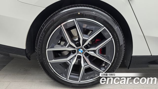 BMW 5 Series (G60) 520i Special Edition 2024 — фото 5