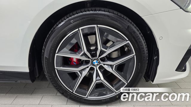 BMW 5 Series (G60) 520i Special Edition 2024 — фото 21