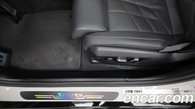 BMW 5 Series (G60) 520i Special Edition 2024 — фото 31