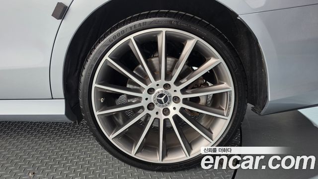 Mercedes-Benz E-Class (W213) E350 4MATIC AMG Line 2022 — фото 21
