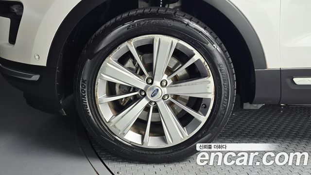 Ford Explorer 2.3 Limited 4WD 5th 2018 — фото 5