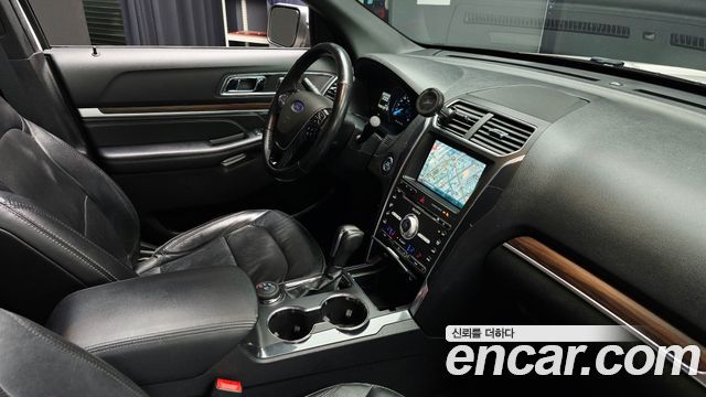 Ford Explorer 2.3 Limited 4WD 5th 2018 — фото 20