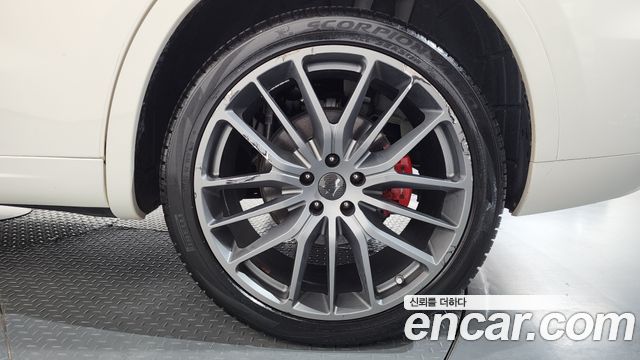 Maserati Levante 3.0 AWD Sport 2017 — фото 21