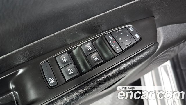 Renault Korea SM6 2.0 GDe SE 2017 — фото 13