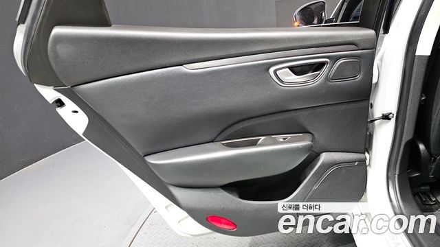 Renault Korea SM6 2.0 GDe SE 2017 — фото 25