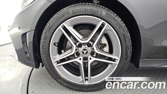 Mercedes-Benz C-Class (W205) C200 AMG Line 2021 — фото 5