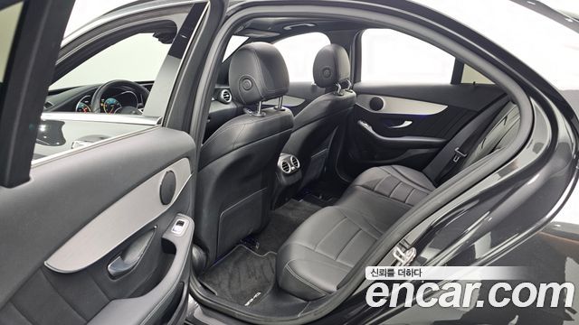 Mercedes-Benz C-Class (W205) C200 AMG Line 2021 — фото 12