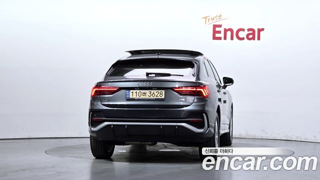 Audi Q3 (F3) 35 TDI Premium Sportback 2022 — фото 4