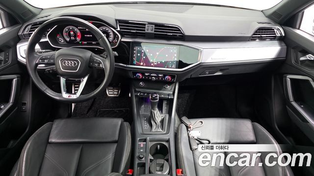 Audi Q3 (F3) 35 TDI Premium Sportback 2022 — фото 7