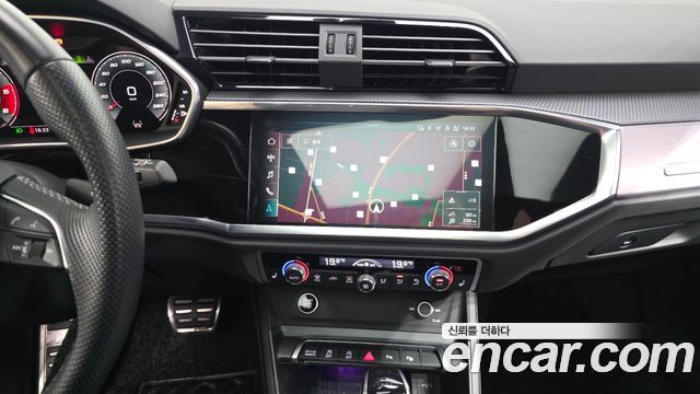 Audi Q3 (F3) 35 TDI Premium Sportback 2022 — фото 18