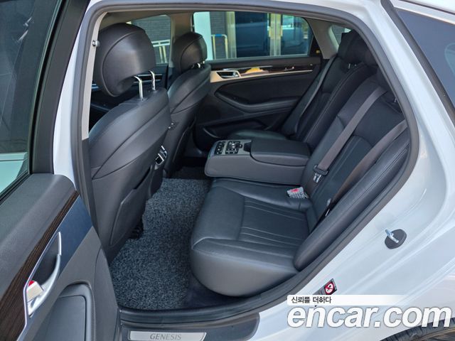 Genesis G80 3.3 GDI AWD Luxury 2018 — фото 23
