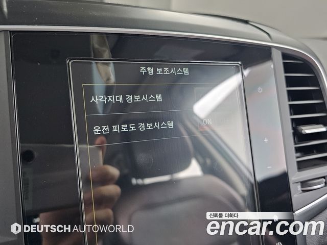 Renault Korea QM6 Diesel 2WD RE Signature 2017 — фото 21