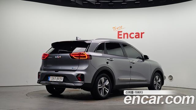 Kia Niro 1.6 HEV Prestige 2022 — фото 2