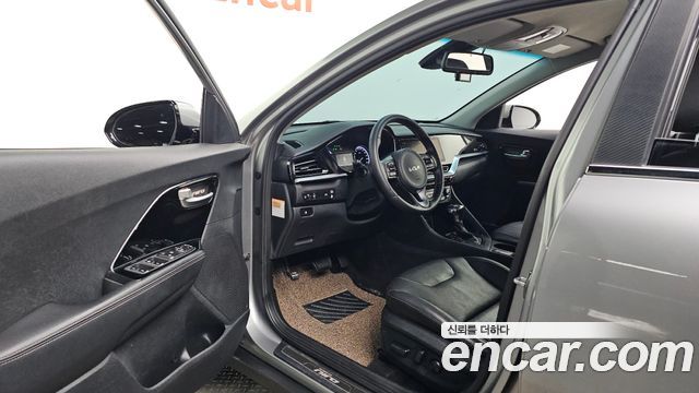Kia Niro 1.6 HEV Prestige 2022 — фото 10