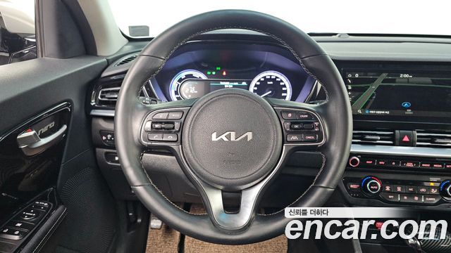 Kia Niro 1.6 HEV Prestige 2022 — фото 15
