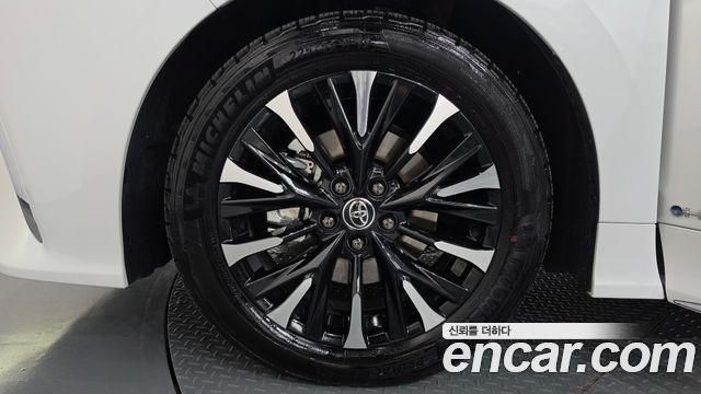 Toyota Alphard (IV) 2.5 HEV Executive AWD 2025 — фото 5