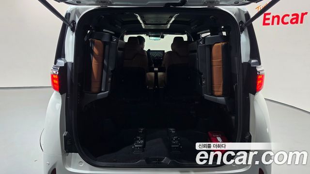 Toyota Alphard (IV) 2.5 HEV Executive AWD 2025 — фото 16