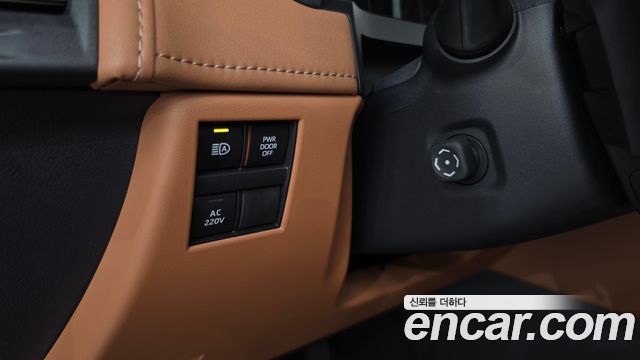 Toyota Alphard (IV) 2.5 HEV Executive AWD 2025 — фото 19