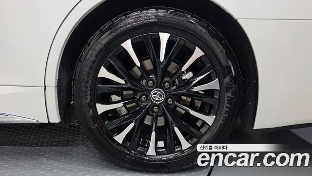 Toyota Alphard (IV) 2.5 HEV Executive AWD 2025 — фото 21