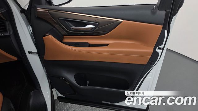Toyota Alphard (IV) 2.5 HEV Executive AWD 2025 — фото 25