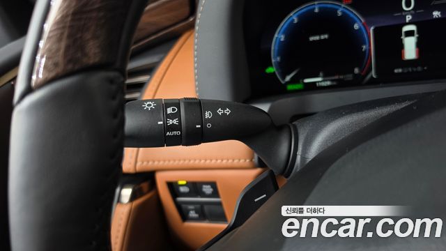 Toyota Alphard (IV) 2.5 HEV Executive AWD 2025 — фото 28