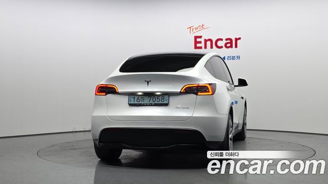 Tesla Model Y Long Range AWD 2022 — фото 4