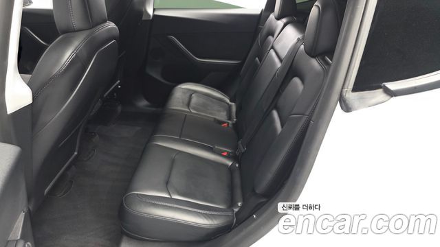 Tesla Model Y Long Range AWD 2022 — фото 12