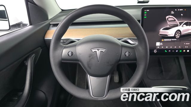 Tesla Model Y Long Range AWD 2022 — фото 13
