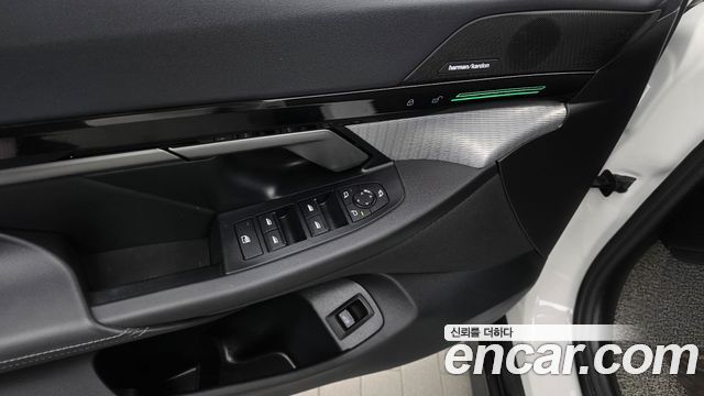 BMW 5 Series (G60) 520i M Sport 2024 — фото 28