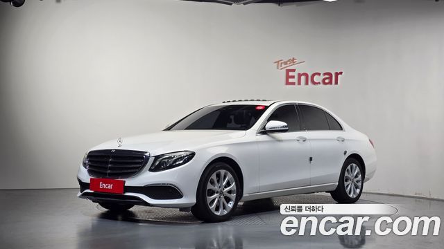 Mercedes-Benz E-Class (W213) E220d Exclusive 2018 — фото 1