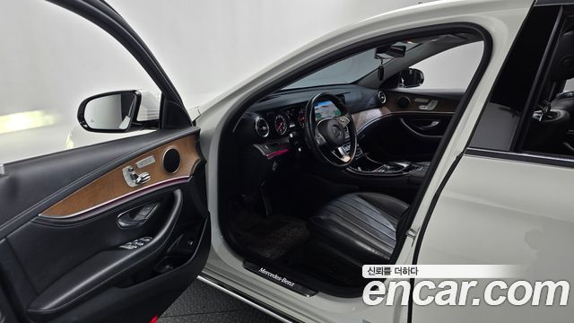 Mercedes-Benz E-Class (W213) E220d Exclusive 2018 — фото 10