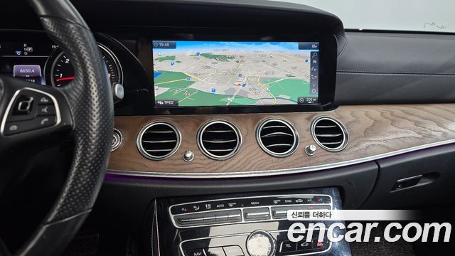 Mercedes-Benz E-Class (W213) E220d Exclusive 2018 — фото 12