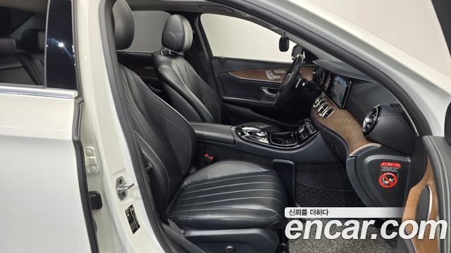 Mercedes-Benz E-Class (W213) E220d Exclusive 2018 — фото 26