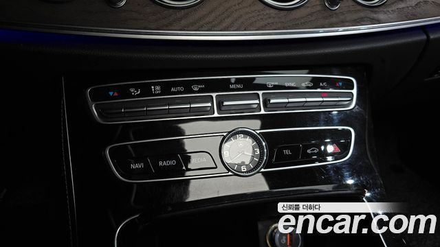 Mercedes-Benz E-Class (W213) E220d Exclusive 2018 — фото 31