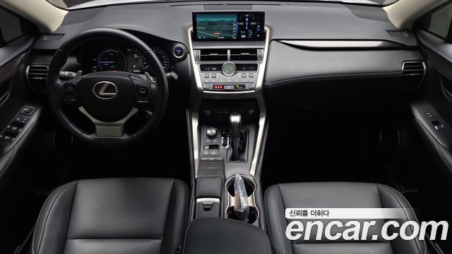 Lexus NX300h Supreme 2018 — фото 7
